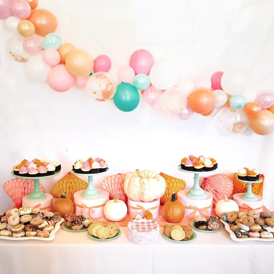 pink-mint-peach-balloon-garland-backdrop