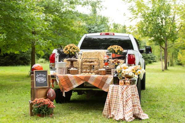 Fall Football Tailgate – Tips and Recipes for Hosting a Tailgate