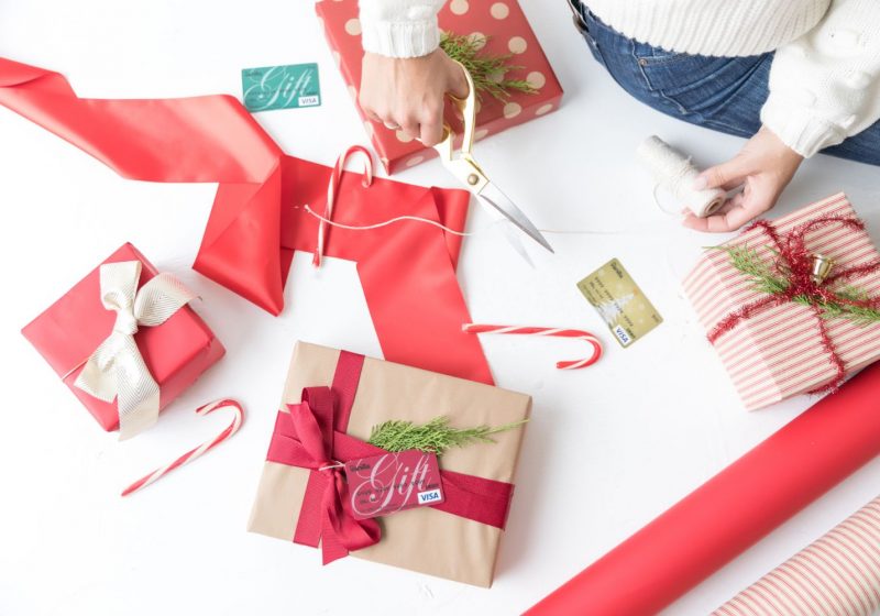 Five Tips to Wrap Gifts Like a Pro